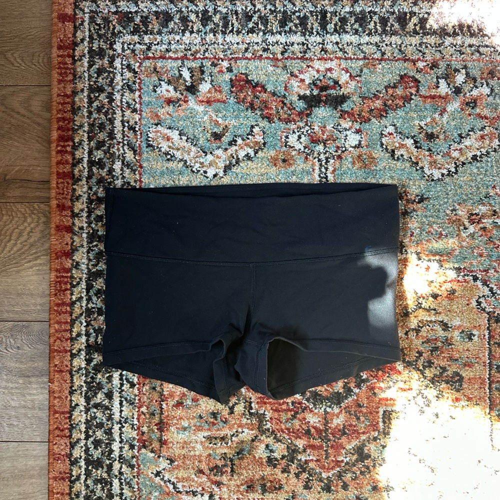 OLD SCHOOL lululemon booty shorts. Size 8 black.